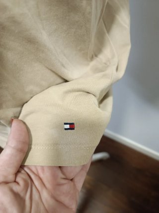 Camiseta Tommy Hilfiger Beige Talla L nueva