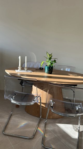 Mesa cristal descatalogada y 4 sillas tobias ikea