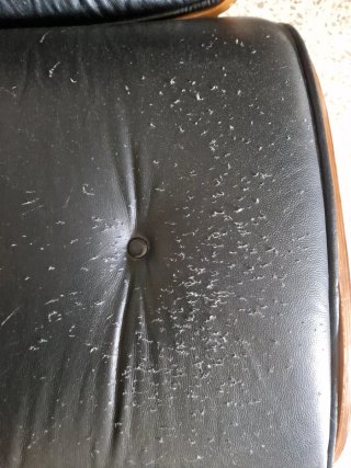Sillón Eames Negro con Reposapiés