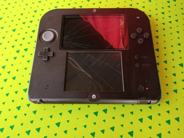 Nintendo 2DS Negra/Azul Reparar/Piezas