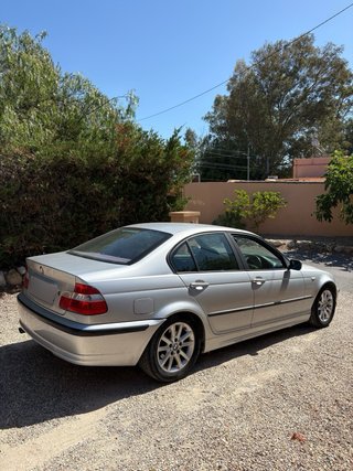 BMW 318i