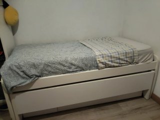 Cama cuna blanca con cajones