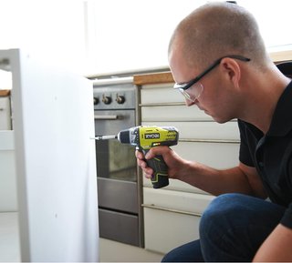 Taladro atornillador Ryobi 12V 30Nm con 2 baterías
