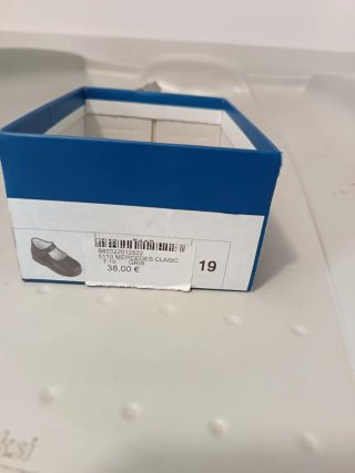 Merceditas grises clásicas talla 19