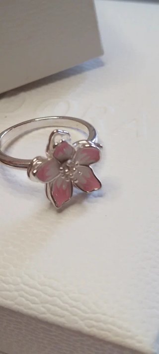 Anillo flor de loto