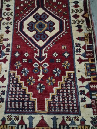 Alfombra Pasillo Lana Beige y Rojo Artesana