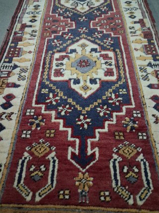 Alfombra Pasillo Lana Beige y Rojo Artesana