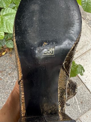 Botas doradas tacón