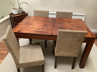 Mesa comedor madera tropical 4 sillas ratan