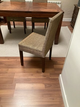 Mesa comedor madera tropical 4 sillas ratan