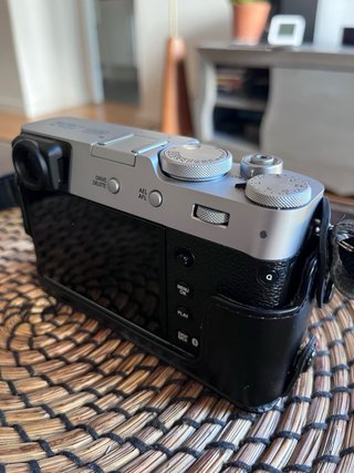 Fujifilm X100VI Plata