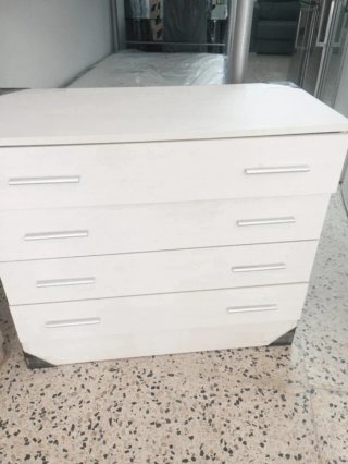 CÓMODA CÓMODA CÓMODA CÓMODA COMODA