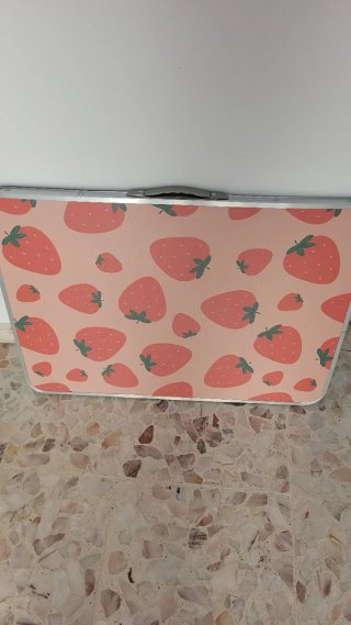 Mesa camping de fresas