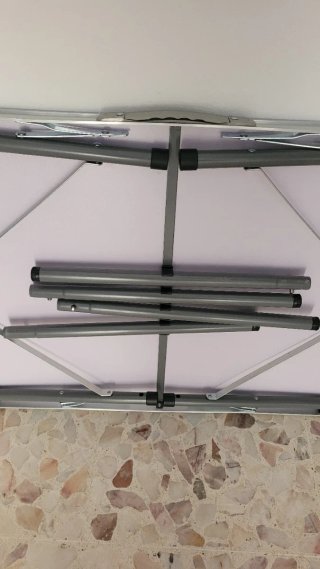 Mesa camping de fresas