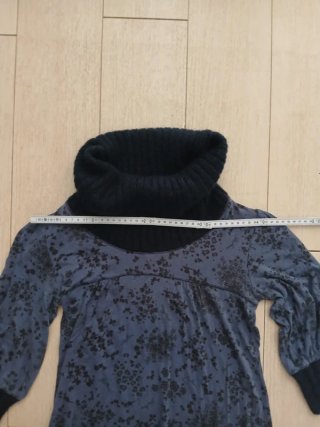 Abito LIU JO in maglia con collo alto e volant - Taglia M