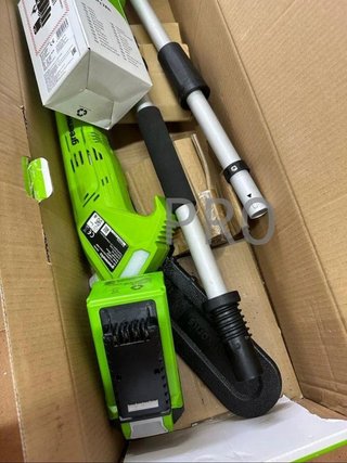 Tagliasiepi a Batteria Elevata