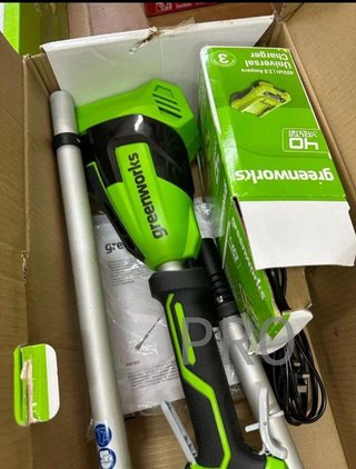 Tagliasiepi a Batteria Elevata