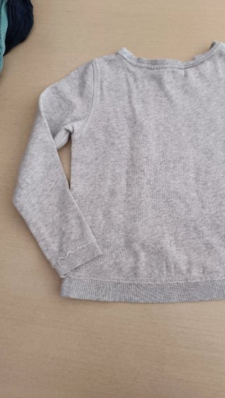 Sudadera H&M Gris Copos Nieve 134cm