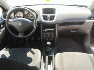 Peugeot 207 1.4i 2010
