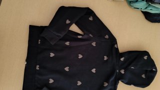 Sudadera H&M Corazones Talla 122