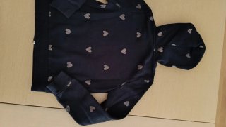 Sudadera H&M Corazones Talla 122