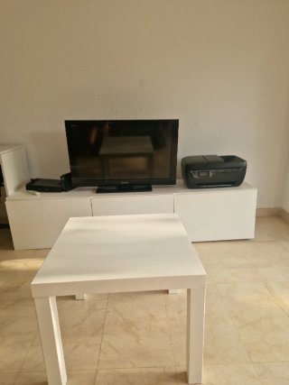Mesa y 4 Sillas Comedor Diseño Moderno