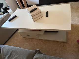 Mesa de centro elevable blanca