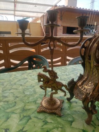 Candelabros y Reloj de Bronce antiguos