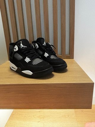 Air Jordan 4 Thunder Negro/Blanco