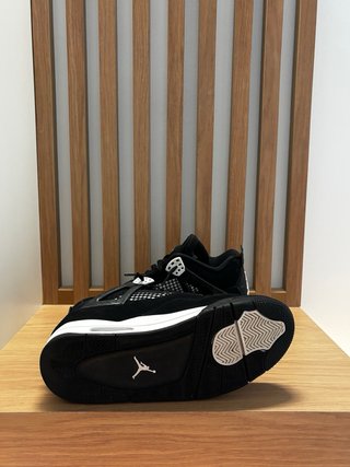 Air Jordan 4 Thunder Negro/Blanco