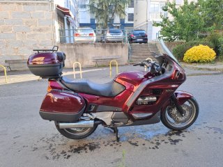 Honda Pan European st 1.100 color burdeos