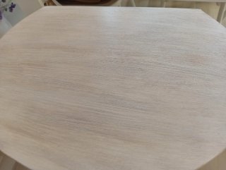 Mesitas de noche de bambú y madera