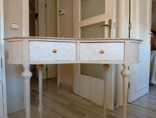 Mesitas de noche de bambú y madera
