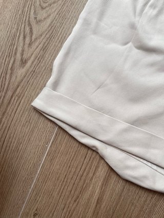 Pantaloncini Sartoriali Beige Vita Alta