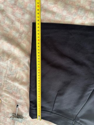 Falda-Pantalón negra con botones