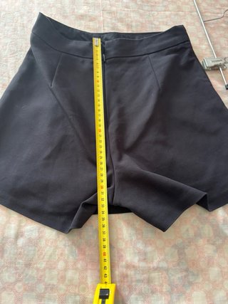 Falda-Pantalón negra con botones