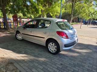 Peugeot 207 2011