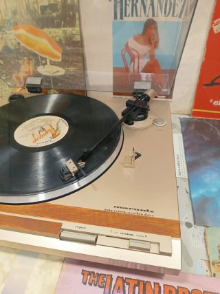 Tocadiscos Marantz TT120
