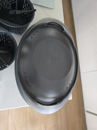 Thermomix TM5 con accesorios y libro