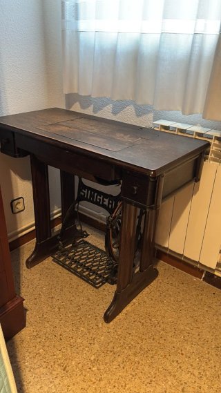 Urgente vaciado de piso,Máquina de coser Singer vi