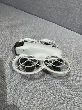 Dron DJI Bianco