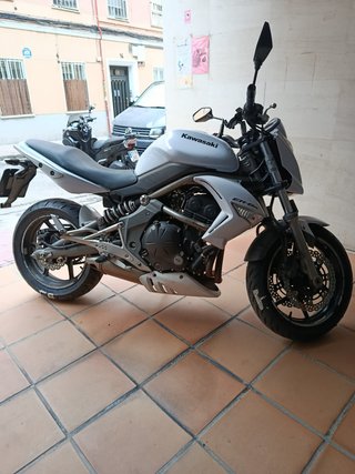 Kawasaki ER-6n Blanca
