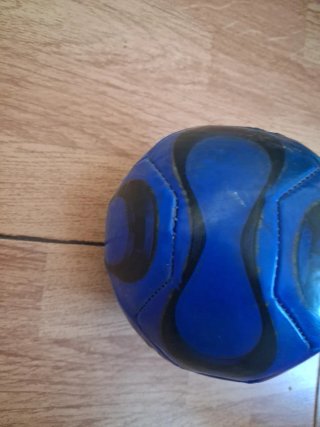 Balón de fútbol azul pequeño
