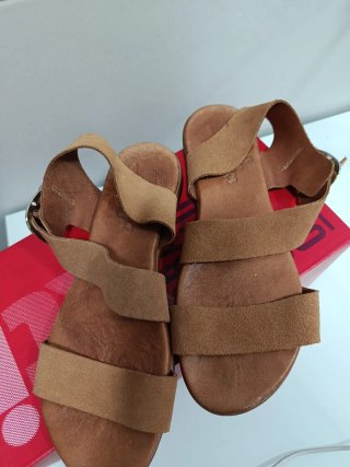 Sandalias Camel Piel