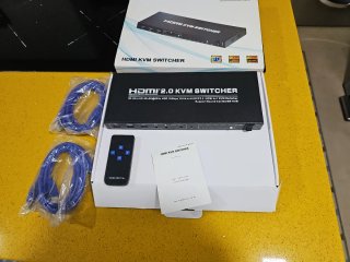 Conmutador KVM HDMI 2.0 4x1