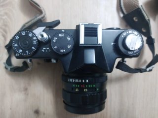 Cámara Zenit 12 XP con objetivo Helios
