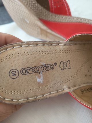 Sandalias cuña mujer piel