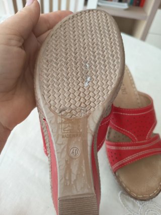 Sandalias cuña mujer piel