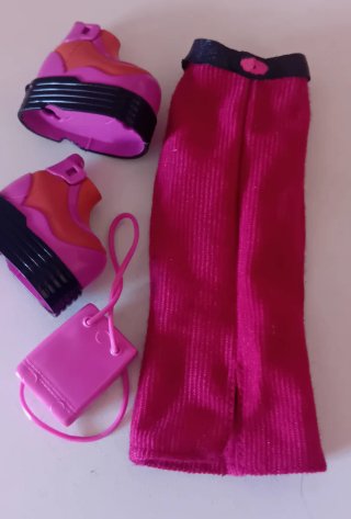 Lote ropa Muñeca Diva Starz: Vestido, Chal y Bolso