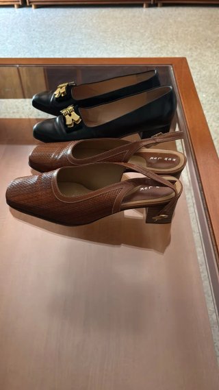 Zapatos vintage piel negros y marrones T.38